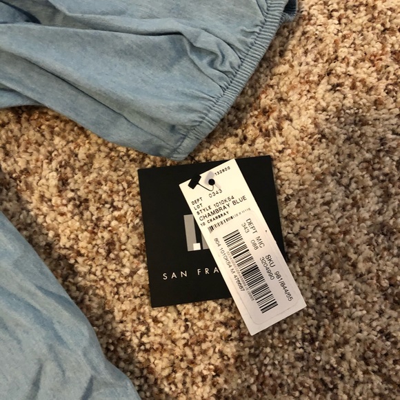 Off-shoulder top - Picture 4 of 5